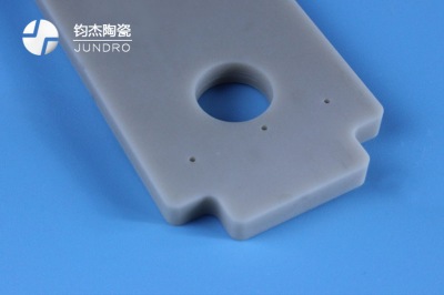 氮化鋁陶瓷精密加工的難點(diǎn)和解決辦法 氮化鋁陶瓷精密加工的難點(diǎn)和解決辦法