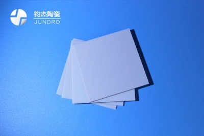 氮化鋁陶瓷基板與氧化鋁陶瓷基板的區(qū)別 氮化鋁陶瓷基板與氧化鋁陶瓷基板的區(qū)別